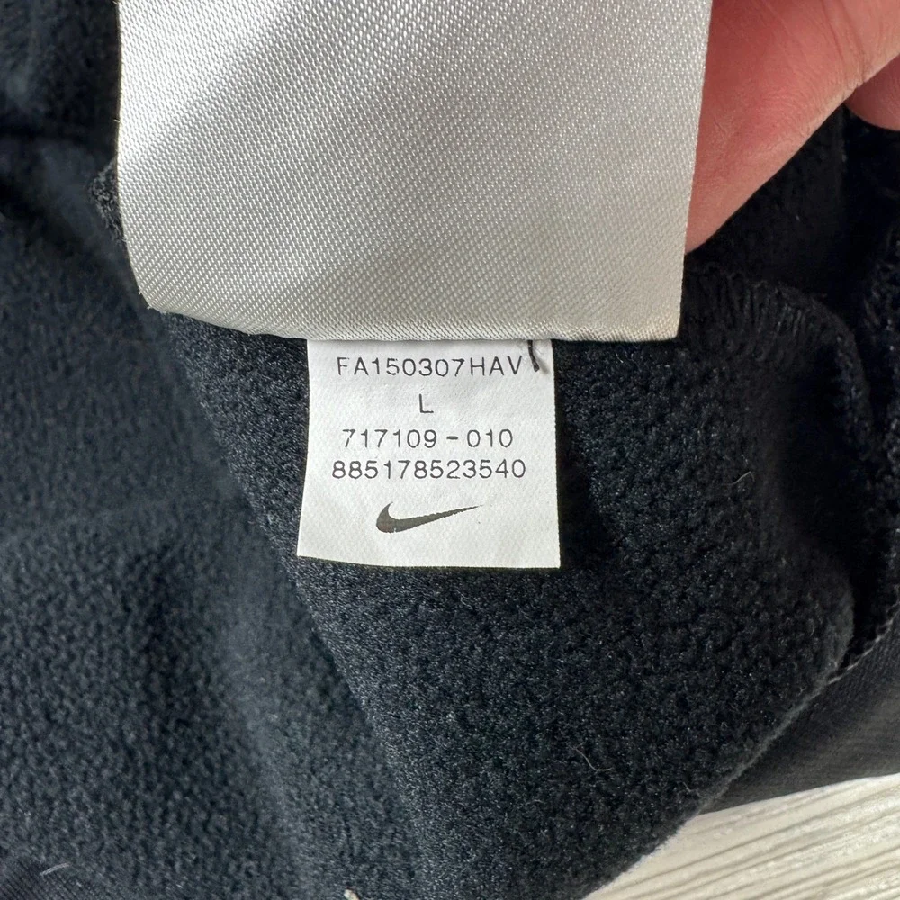Nike *orders ship